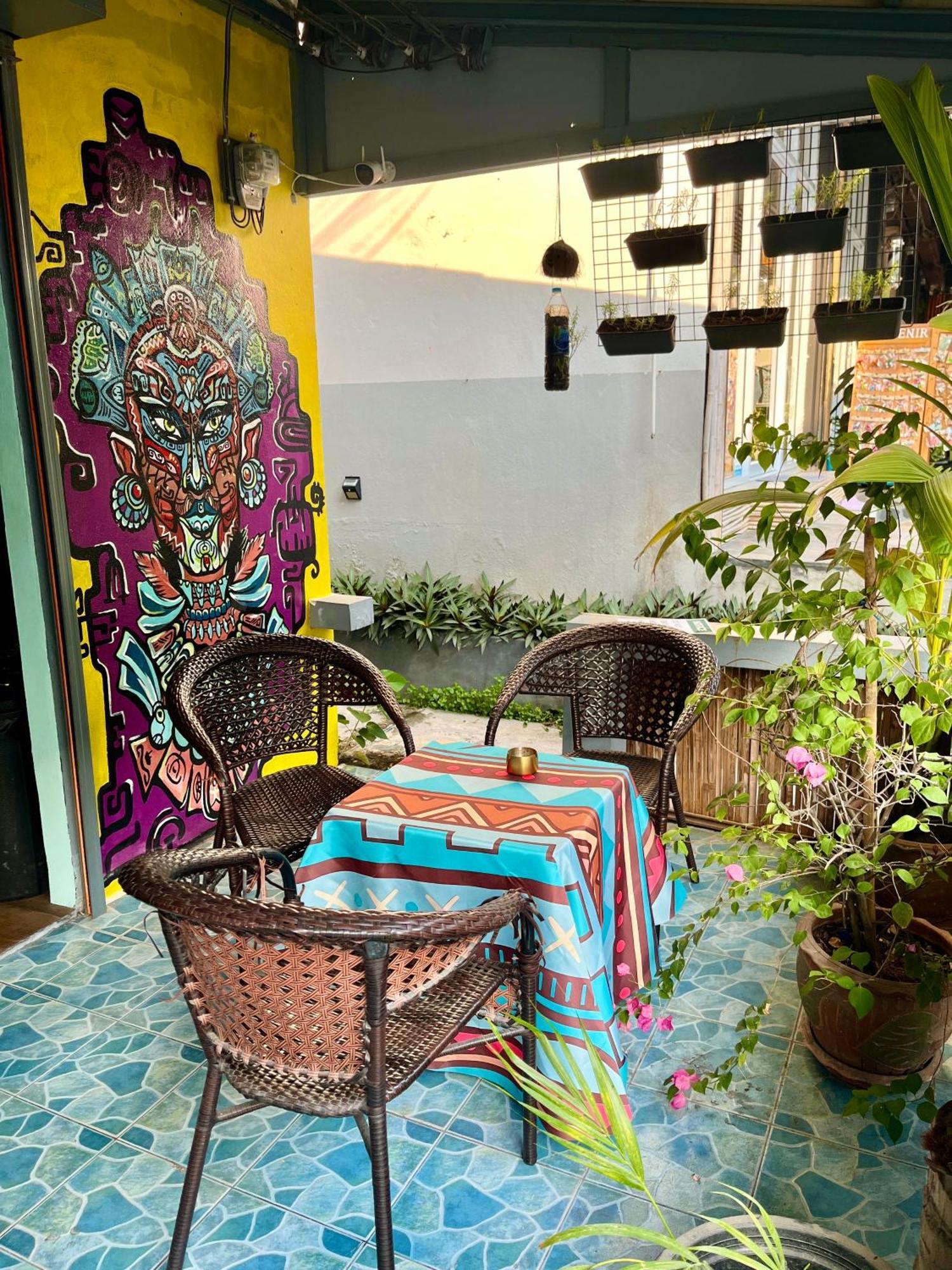 Tiki Tribe Bar & Hostel Koh Tao Eksteriør billede
